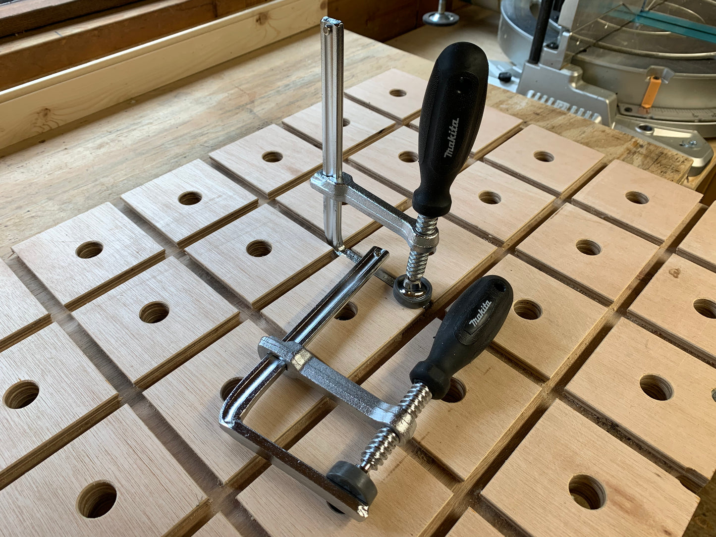 Makita 194385-5 Guide Rail Track Clamps (Pair)