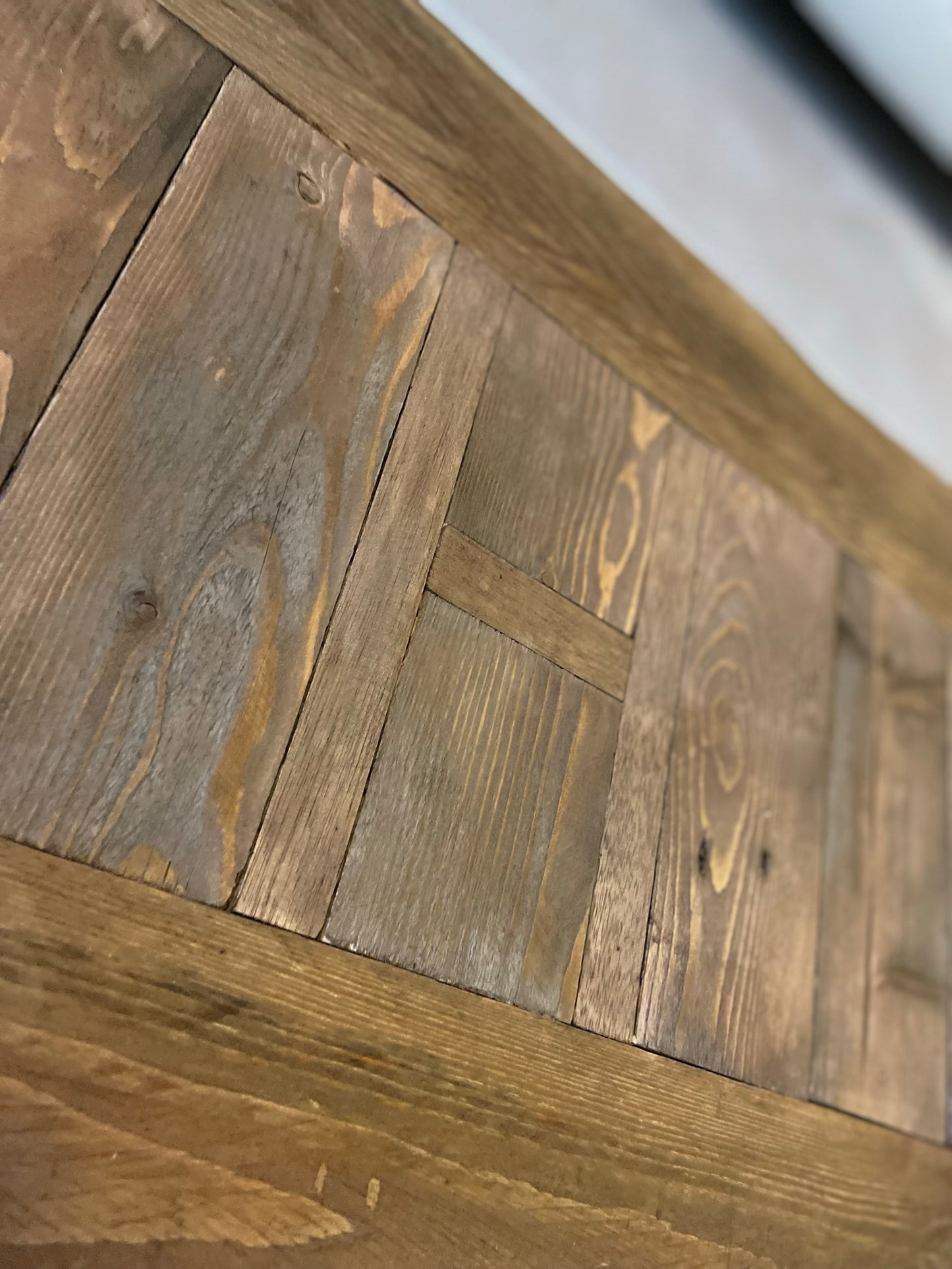 Rustic Coffee Table in Dark Oak with X Legs