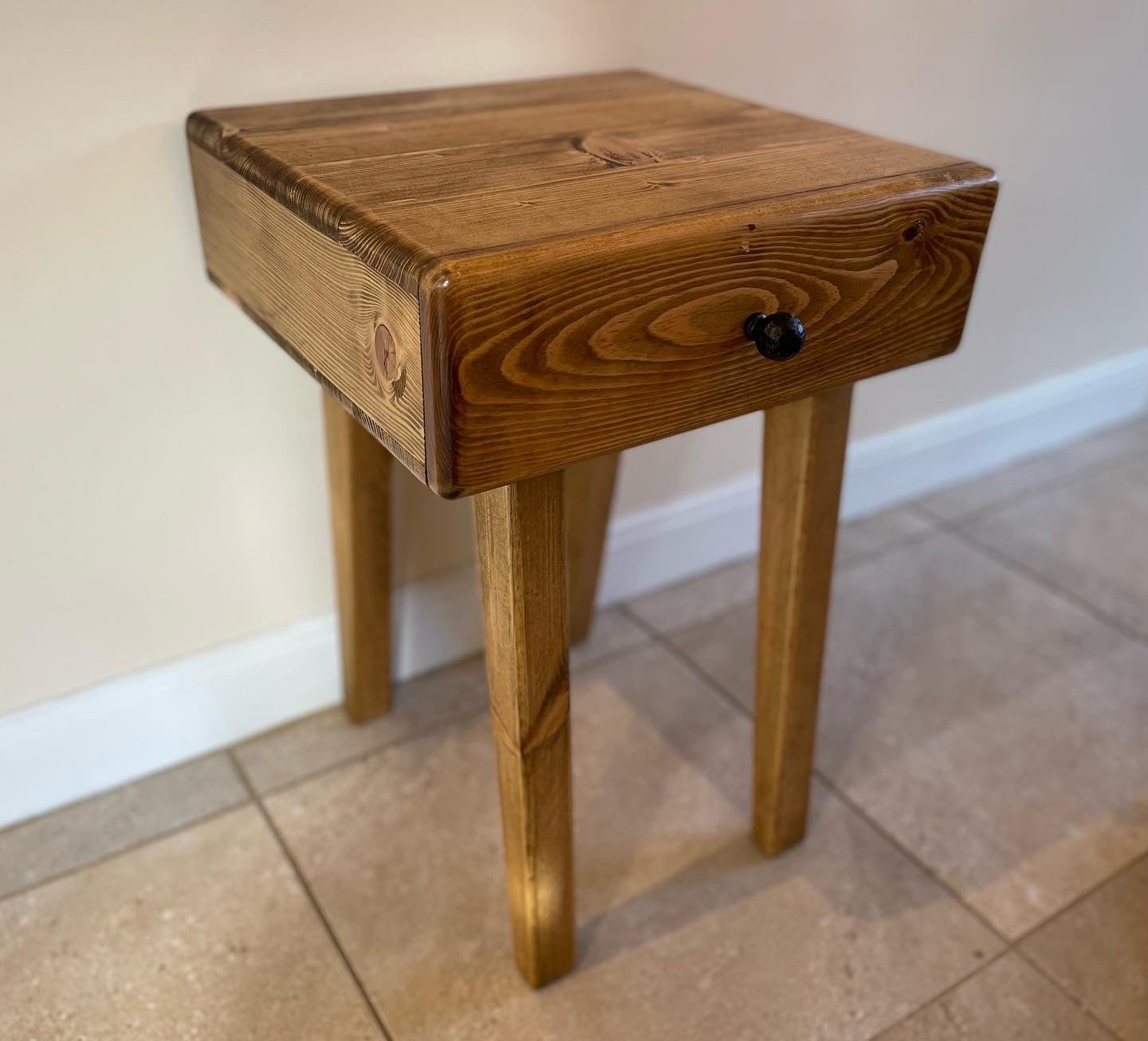 Side / Bedside Tables