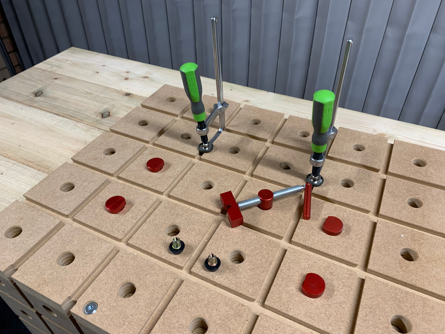 HDS Elite Pack accessories including bench dogs clamps and anti-slip plugs