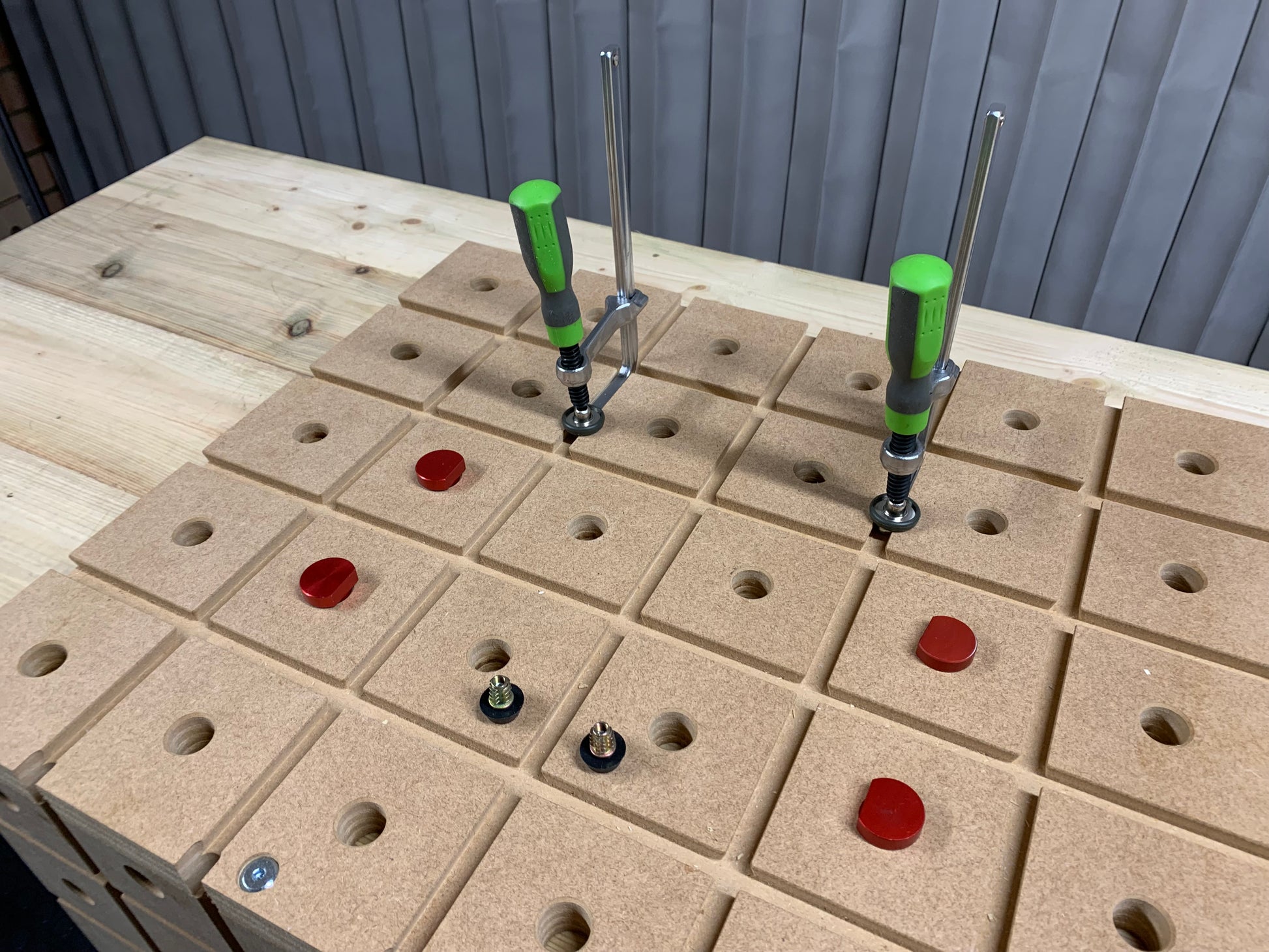 HDS Premium Pack accessories including bench dogs and track clamps