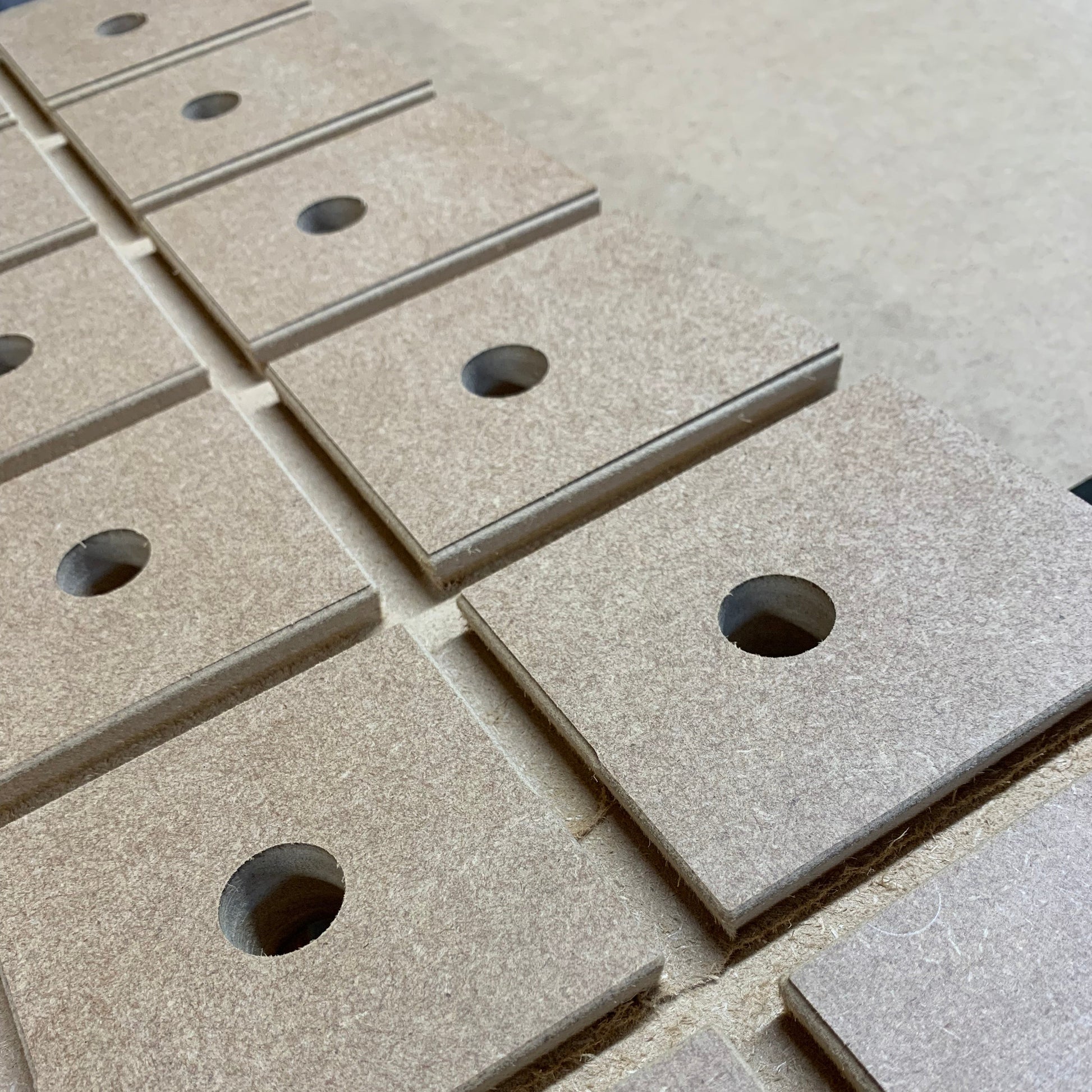 HDS Workbench Top Grade B – surface imperfection detail, fully functional hold down system workbench top, made in the UK