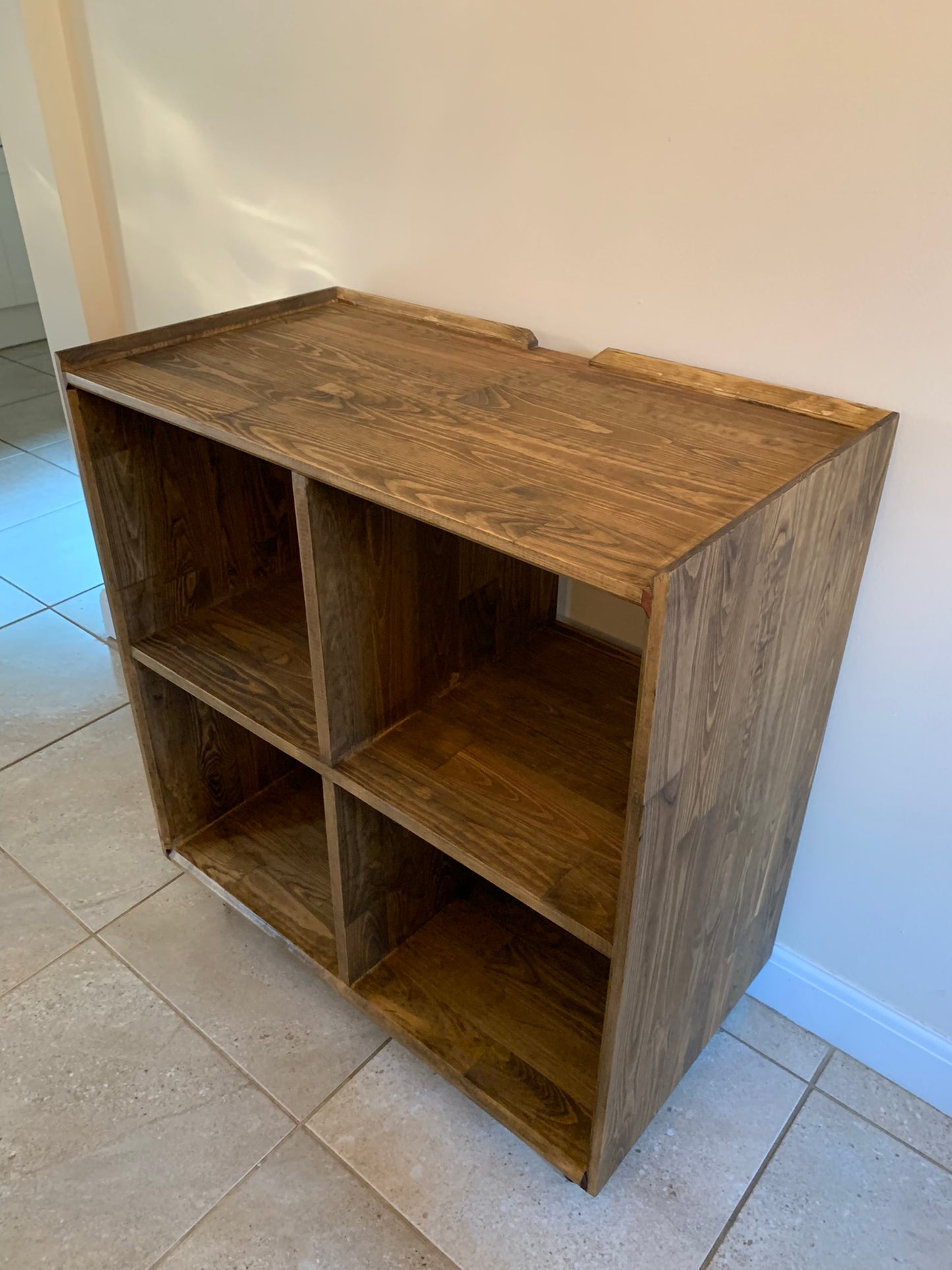 Turntable Stand Shelving Unit in Dark Oak with Hairpin Legs