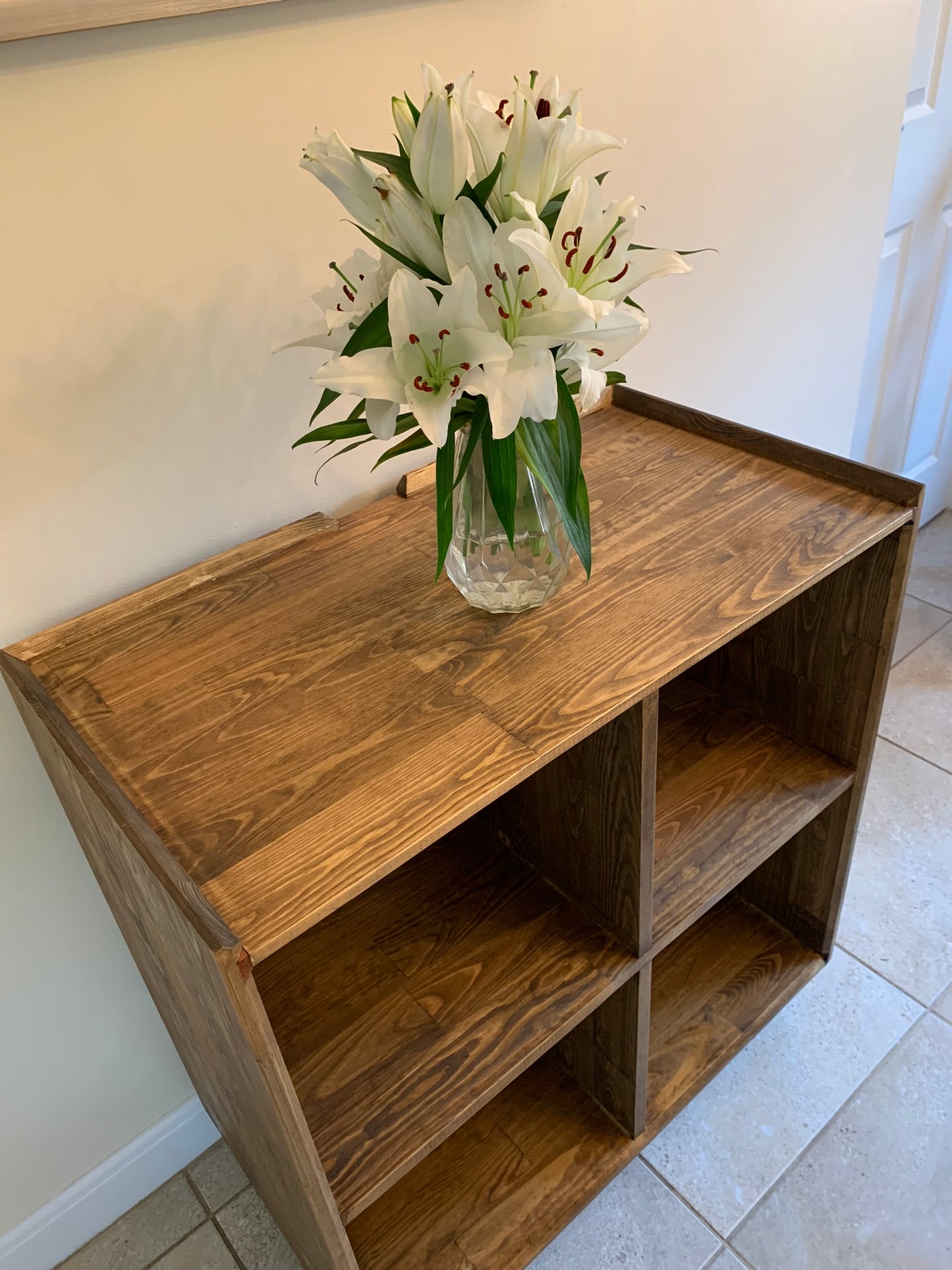 Turntable Stand Shelving Unit in Dark Oak with Hairpin Legs