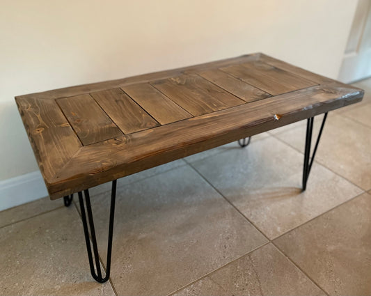 Rustic Coffee Table in Dark Oak with Hairpin Legs