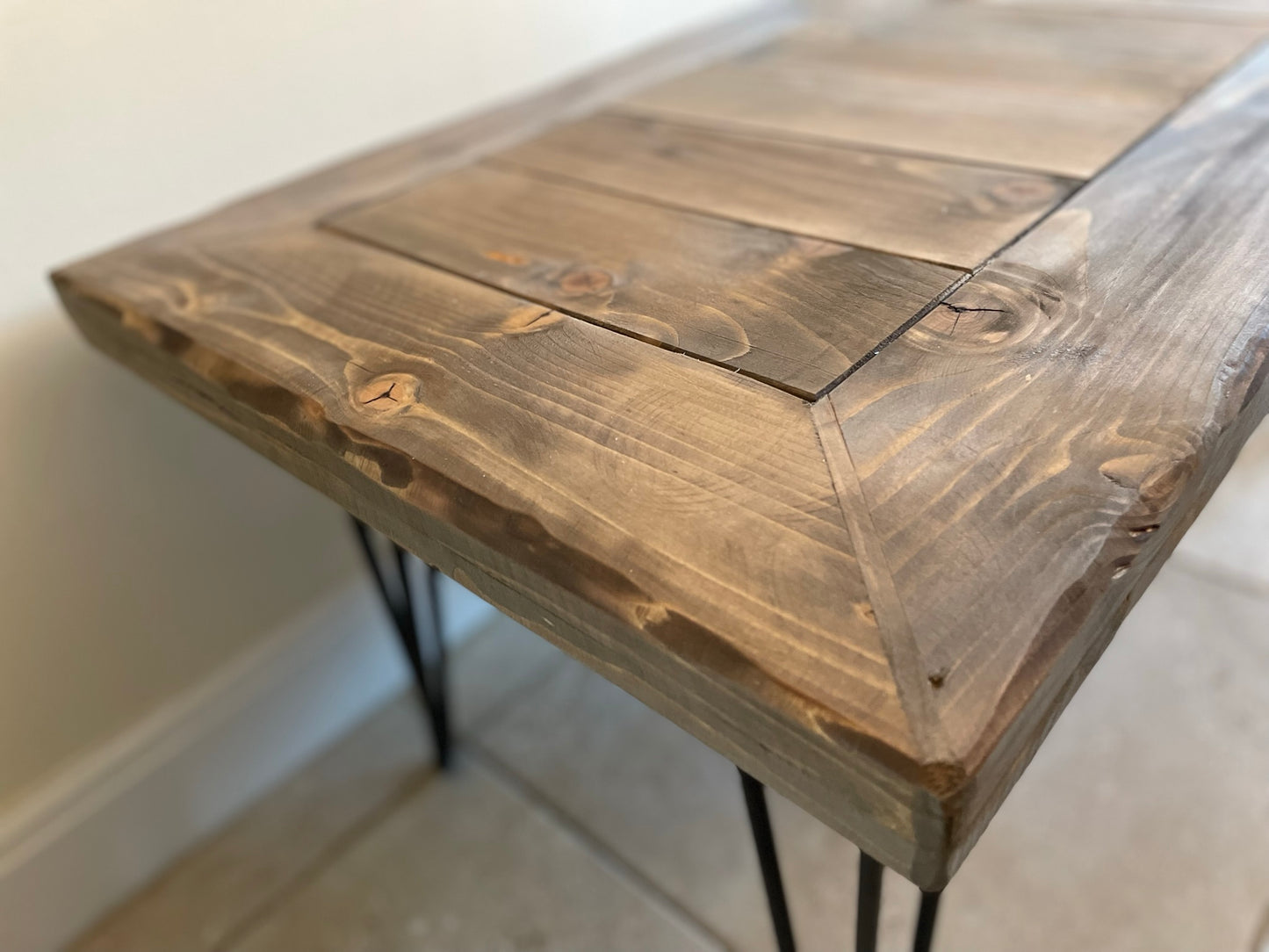 Rustic Coffee Table in Dark Oak with Hairpin Legs